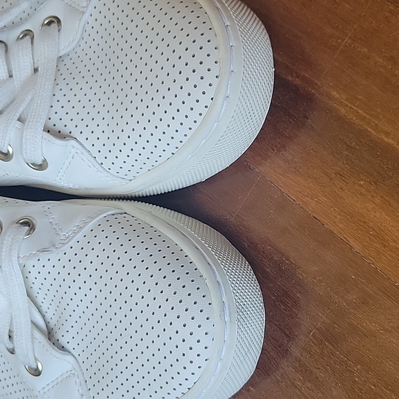 Indigo Rd. Kyrie Sneakers Size 7 - Picture 7 of 9